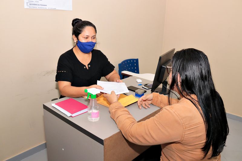 Currículos são recebidos de seg à quinta, de 8h ao meio dia 