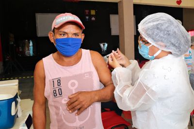notícia: Benevides vacina pessoas de 34 a 37 anos contra a covid-19