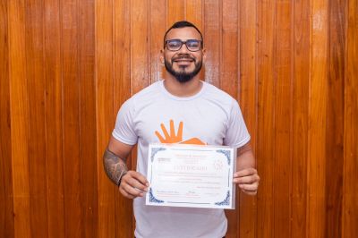 notícia: Prefeitura de Benevides capacita profissionais da educação pelo Curso Básico de Libras 