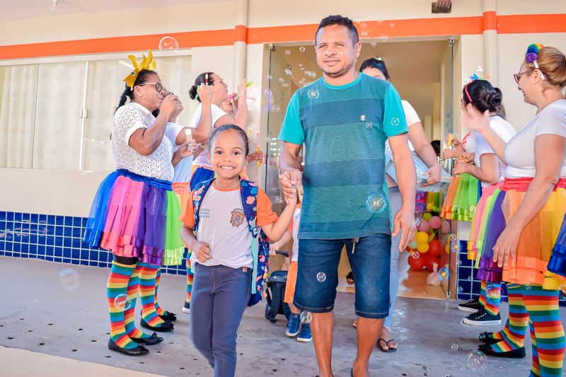 Volta as aulas. Secretário de educação. <div class='credito_fotos'>Foto: Karla Reis &nbsp;&nbsp;|&nbsp;&nbsp; <a href='/midias/2023/originais/7522_8cc4ab71-4d5a-2e93-4892-fe3e9c5d6199.jpg' download><i class='fa-solid fa-download'></i> Download</a></div>