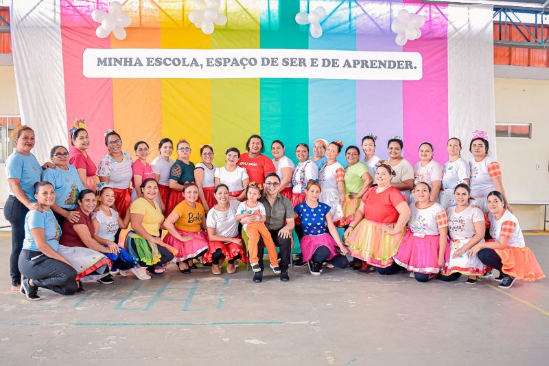 Volta as aulas. Secretário de educação. <div class='credito_fotos'>Foto: Karla Reis &nbsp;&nbsp;|&nbsp;&nbsp; <a href='/midias/2023/originais/7522_ecd2fa9f-258f-067e-9f39-bfb5f9795a5a.jpg' download><i class='fa-solid fa-download'></i> Download</a></div>