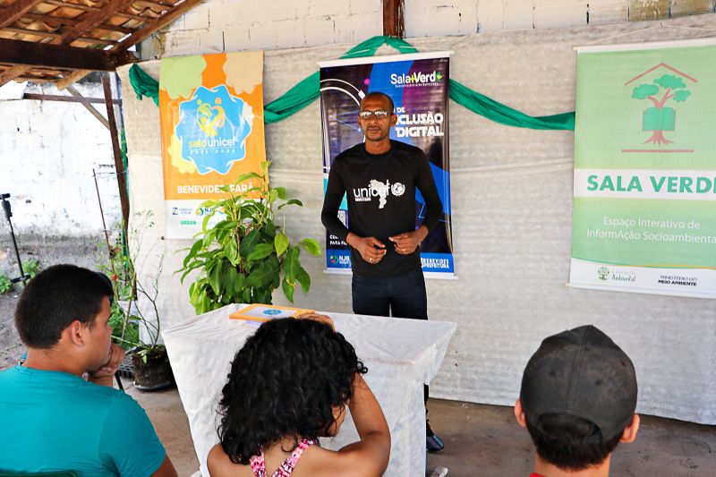 Certificado do Curso Inclusão Digital sennat <div class='credito_fotos'>Foto: Márcio Souza &nbsp;&nbsp;|&nbsp;&nbsp; <a href='/midias/2023/originais/7704_101cbac6-ba24-528d-9b15-6c9a30d9788c.jpg' download><i class='fa-solid fa-download'></i> Download</a></div>