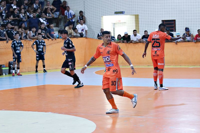 QUARTA DE FINAL FUTSAL <div class='credito_fotos'>Foto: Márcio Souza &nbsp;&nbsp;|&nbsp;&nbsp; <a href='/midias/2023/originais/7705_e0fcfeb3-2292-70ed-b95f-d64d58437632.jpg' download><i class='fa-solid fa-download'></i> Download</a></div>