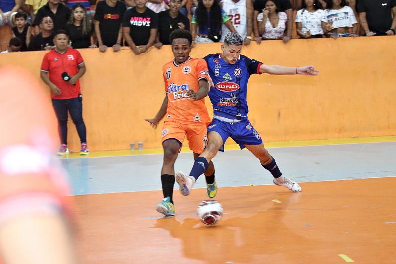 FINAL DO CAMPEONATO DE FUTSAL <div class='credito_fotos'>Foto: Márcio Souza &nbsp;&nbsp;|&nbsp;&nbsp; <a href='/midias/2023/originais/7733_412df297-e457-7458-d9fd-165811220f15.jpg' download><i class='fa-solid fa-download'></i> Download</a></div>
