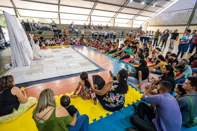 Teatro para bebês no Murinin