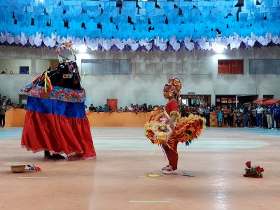 notícia: Alunos da Rede Municipal fazem participação especial no Sassaricando 2023