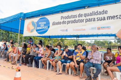 notícia: Feira do Pescado atrai centenas de pessoas em Benevides e nos distritos de Murinin e Santa Maria