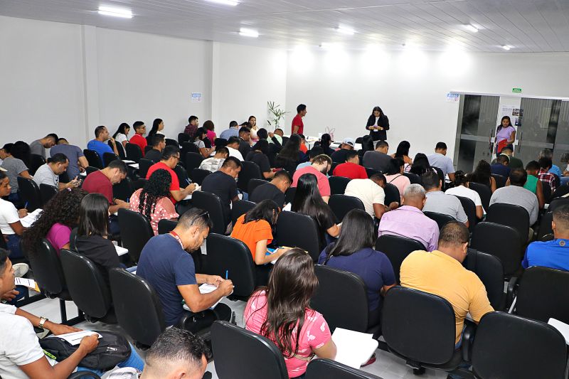 PLANTÃO DE EMPREGABILIDADE CEMTER <div class='credito_fotos'>Foto: Márcio Souza &nbsp;&nbsp;|&nbsp;&nbsp; <a href='/midias/2024/originais/7748_60b420f7-1bfd-2401-3813-5270f41e4709.jpg' download><i class='fa-solid fa-download'></i> Download</a></div>