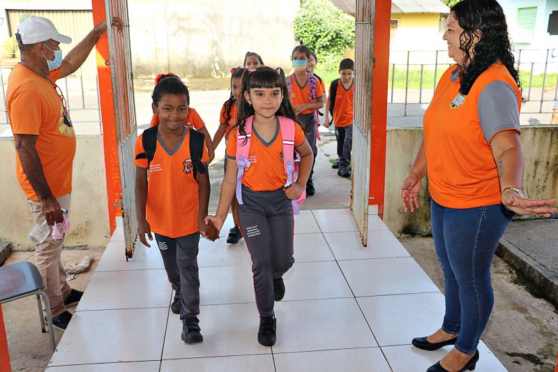 VOLTA AS AULAS MADRE TEREZA <div class='credito_fotos'>Foto: Márcio Souza &nbsp;&nbsp;|&nbsp;&nbsp; <a href='/midias/2024/originais/7765_b2020fde-da43-61ed-0053-e1bc83042458.jpg' download><i class='fa-solid fa-download'></i> Download</a></div>