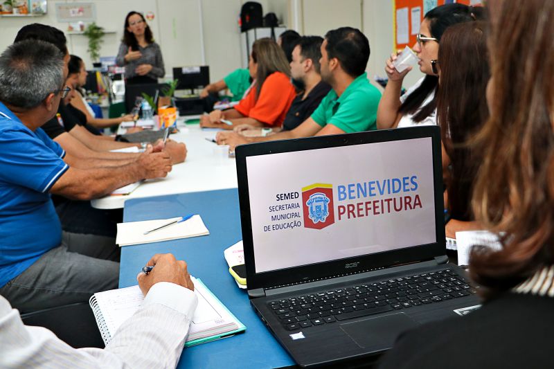 FORMAÇÃO DO PROGRAMA ABC SEMED <div class='credito_fotos'>Foto: Márcio Souza &nbsp;&nbsp;|&nbsp;&nbsp; <a href='/midias/2024/originais/7791_15d51931-c570-2e8d-20f6-ed40d8cc6a51.jpg' download><i class='fa-solid fa-download'></i> Download</a></div>