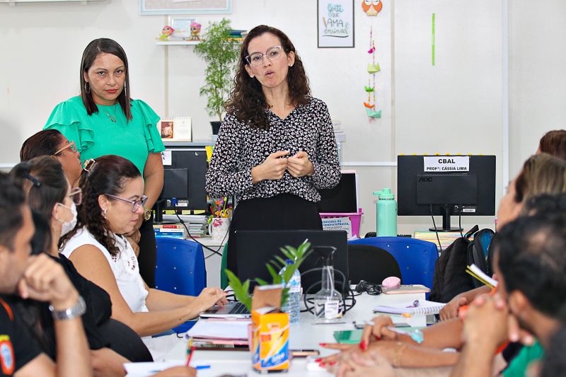 FORMAÇÃO DO PROGRAMA ABC SEMED <div class='credito_fotos'>Foto: Márcio Souza &nbsp;&nbsp;|&nbsp;&nbsp; <a href='/midias/2024/originais/7791_daf0afba-9e46-17e8-7d6f-c12b89bc1faa.jpg' download><i class='fa-solid fa-download'></i> Download</a></div>