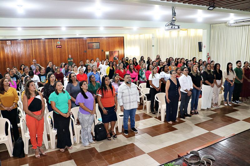 ENCONTRO DE GESTORES E COORDENADORES - SEMED. <div class='credito_fotos'>Foto: Márcio Souza &nbsp;&nbsp;|&nbsp;&nbsp; <a href='/midias/2024/originais/7799_bf49bdcd-ccdf-bbbe-715b-f305e504ccd0.jpg' download><i class='fa-solid fa-download'></i> Download</a></div>