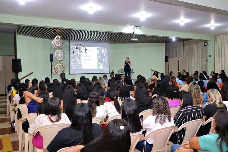 ENCONTRO DE GESTORES E COORDENADORES - SEMED.2 <div class='credito_fotos'>Foto: Márcio Souza &nbsp;&nbsp;|&nbsp;&nbsp; <a href='/midias/2024/originais/7800_5f1dcb20-9530-8ceb-2e4d-cf7e3e362d22.jpg' download><i class='fa-solid fa-download'></i> Download</a></div>