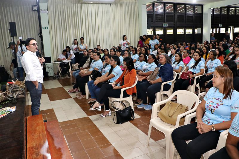 ENCONTRO DE GESTORES E COORDENADORES - SEMED.2 <div class='credito_fotos'>Foto: Márcio Souza &nbsp;&nbsp;|&nbsp;&nbsp; <a href='/midias/2024/originais/7800_dcb6d00c-303a-4c1d-f16b-cf884a74b4ab.jpg' download><i class='fa-solid fa-download'></i> Download</a></div>
