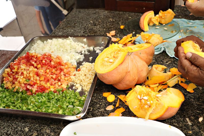 Manipulação de alimentos ESCOLA FIORE ENTREGA DOS CERTIFICADOS <div class='credito_fotos'>Foto: Márcio Souza &nbsp;&nbsp;|&nbsp;&nbsp; <a href='/midias/2024/originais/7809_90ba061e-e552-406d-010d-22e0166e5217.jpg' download><i class='fa-solid fa-download'></i> Download</a></div>