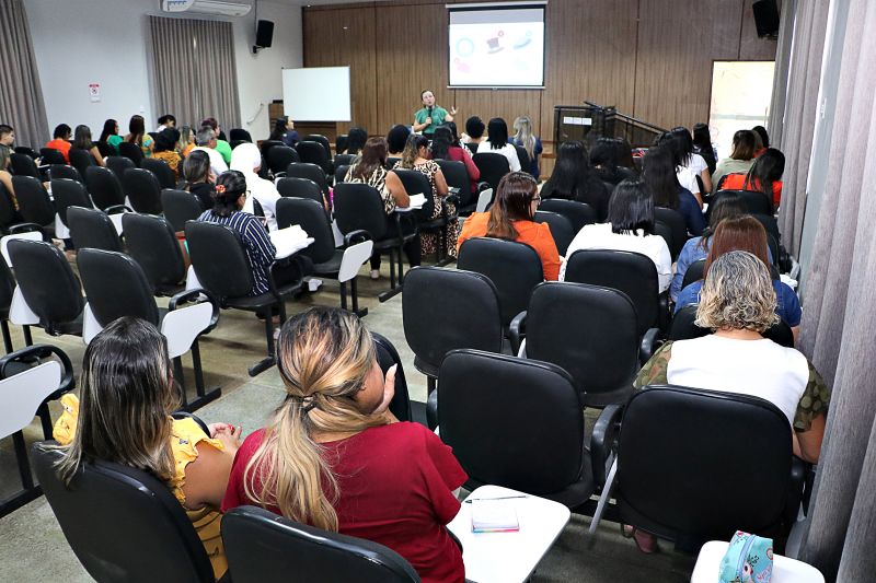 FORMAÇÃO PARA GESTORES <div class='credito_fotos'>Foto: Márcio Souza &nbsp;&nbsp;|&nbsp;&nbsp; <a href='/midias/2024/originais/7817_52898fe4-cf65-a873-4988-74a48e572dee.jpg' download><i class='fa-solid fa-download'></i> Download</a></div>