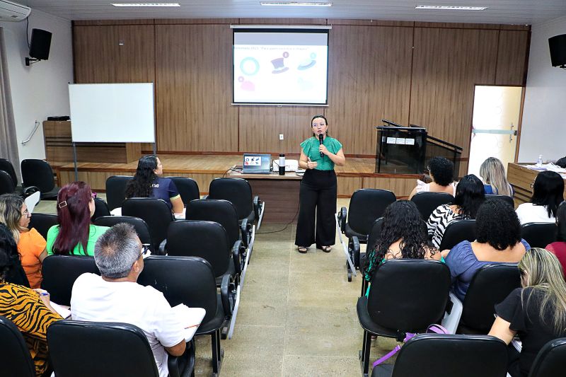 FORMAÇÃO PARA GESTORES <div class='credito_fotos'>Foto: Márcio Souza &nbsp;&nbsp;|&nbsp;&nbsp; <a href='/midias/2024/originais/7817_a781542d-62b3-1f98-cb17-66e814201694.jpg' download><i class='fa-solid fa-download'></i> Download</a></div>