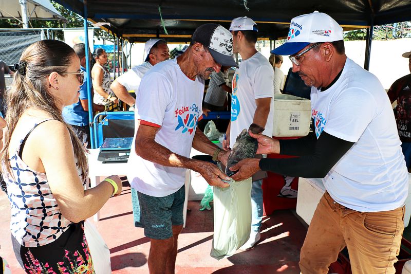 Feira do Pescado St Maria <div class='credito_fotos'>Foto: Márcio Souza &nbsp;&nbsp;|&nbsp;&nbsp; <a href='/midias/2024/originais/7844_59255499-c2c2-de72-e128-79040f8f71d8.jpg' download><i class='fa-solid fa-download'></i> Download</a></div>