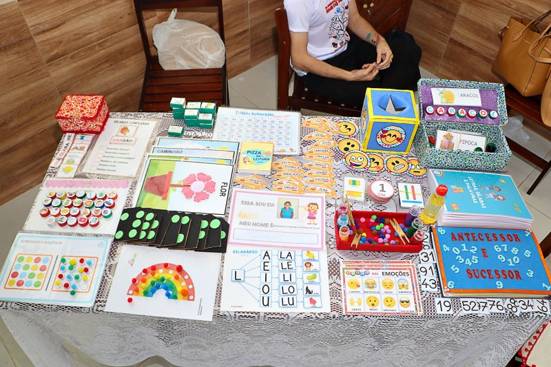 Formação dos Técnicos Educacionais Escola Bertílla <div class='credito_fotos'>Foto: Márcio Souza &nbsp;&nbsp;|&nbsp;&nbsp; <a href='/midias/2024/originais/7852_2808c3ac-0321-1d6b-e056-a7a7ea1ce8df.jpg' download><i class='fa-solid fa-download'></i> Download</a></div>