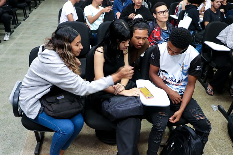 Maio Amarelo - CIC <div class='credito_fotos'>Foto: Márcio Souza &nbsp;&nbsp;|&nbsp;&nbsp; <a href='/midias/2024/originais/7929_4091011e-4af2-7cab-fb7c-56148cdb018d.jpg' download><i class='fa-solid fa-download'></i> Download</a></div>