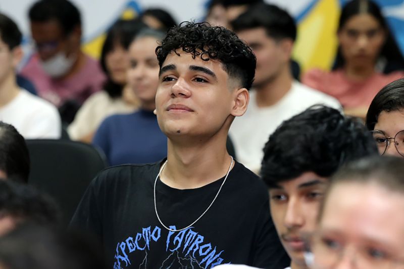 Maio Amarelo - CIC <div class='credito_fotos'>Foto: Márcio Souza &nbsp;&nbsp;|&nbsp;&nbsp; <a href='/midias/2024/originais/7929_d5a8ec7a-8619-b414-e672-2c492234268f.jpg' download><i class='fa-solid fa-download'></i> Download</a></div>