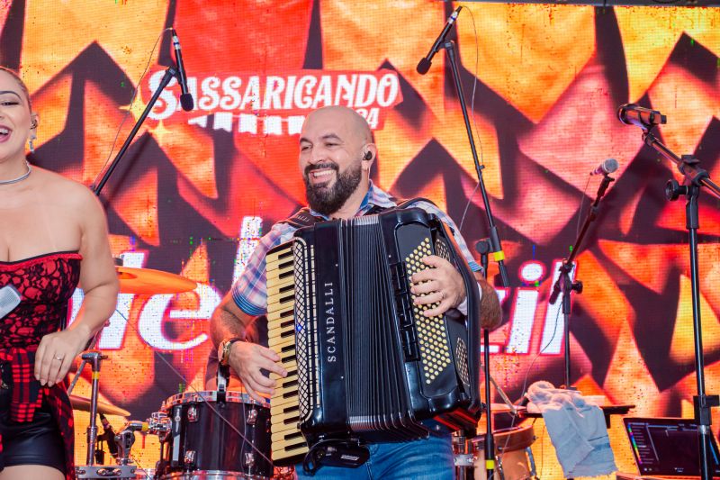  <div class='credito_fotos'>Foto: Karla Reis &nbsp;&nbsp;|&nbsp;&nbsp; <a href='/midias/2024/originais/7959_bfb7fef4-8d77-27fd-31f9-8f0da0744a78.jpg' download><i class='fa-solid fa-download'></i> Download</a></div>