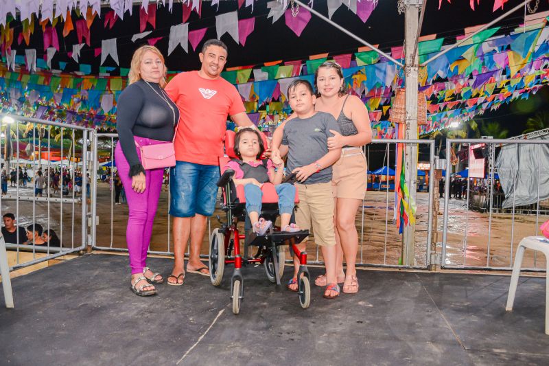  <div class='credito_fotos'>Foto: Karla Reis &nbsp;&nbsp;|&nbsp;&nbsp; <a href='/midias/2024/originais/7975_e77c0b8a-1abc-d704-a768-d855a0658caf.jpg' download><i class='fa-solid fa-download'></i> Download</a></div>