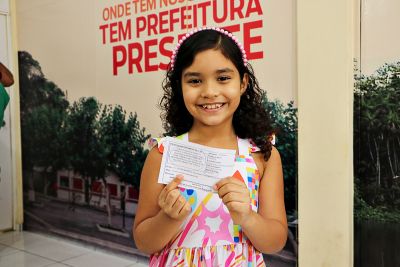 notícia: Alunos da Rede Municipal emitem Carteira de Meia Passagem Estudantil 