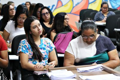 notícia: Gestores e gestoras das escolas da Rede Municipal participam de I formação 
