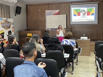 notícia: Encontro com as lideranças educacionais marca reflexões sobre identidades étnico-raciais e afetividade nas relações