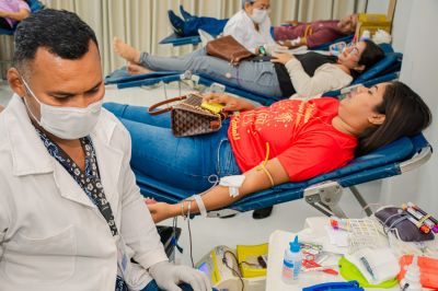 notícia: Benevides mostra seu lado solidário em campanha de doação de sangue