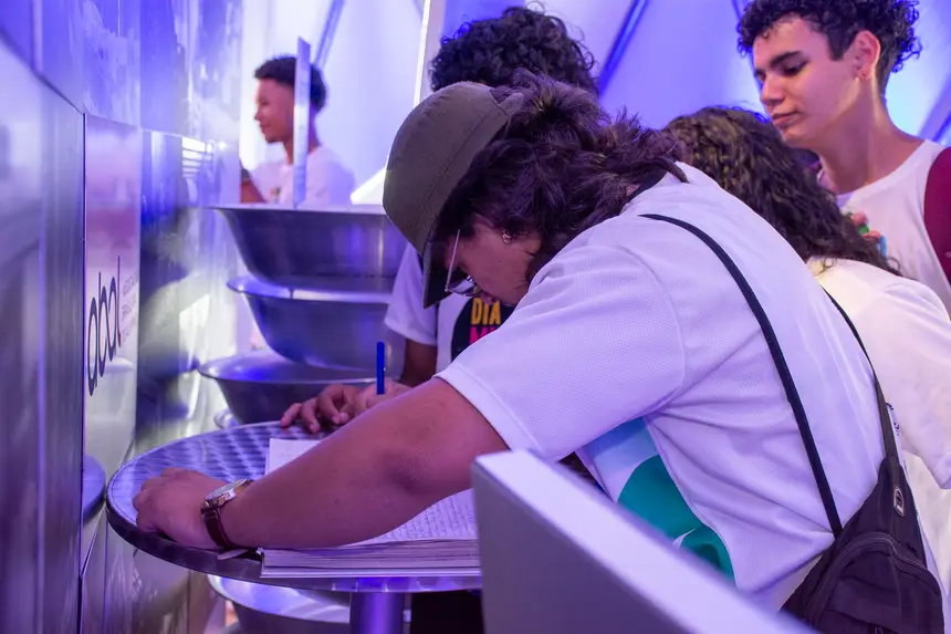  <div class='credito_fotos'>Foto: Karla Reis &nbsp;&nbsp;|&nbsp;&nbsp; <a href='/midias/2025/originais/20251114191950-GF00009209-F00106781.webp' download><i class='fa-solid fa-download'></i> Download</a></div>