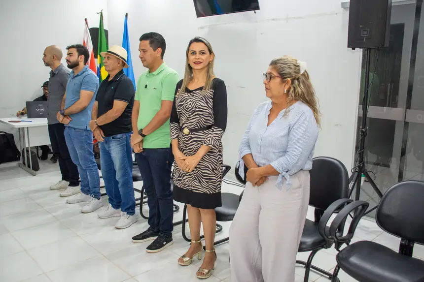  <div class='credito_fotos'>Foto: Karla Reis &nbsp;&nbsp;|&nbsp;&nbsp; <a href='/midias/2025/originais/20251115190621-GF00009210-F00106872.webp' download><i class='fa-solid fa-download'></i> Download</a></div>