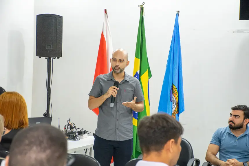  <div class='credito_fotos'>Foto: Karla Reis &nbsp;&nbsp;|&nbsp;&nbsp; <a href='/midias/2025/originais/20251115190648-GF00009210-F00106884.webp' download><i class='fa-solid fa-download'></i> Download</a></div>