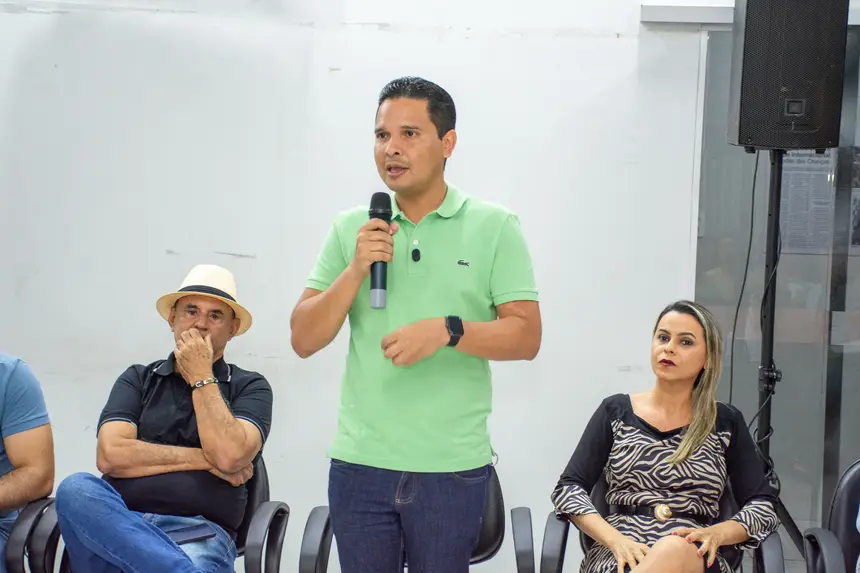  <div class='credito_fotos'>Foto: Karla Reis &nbsp;&nbsp;|&nbsp;&nbsp; <a href='/midias/2025/originais/20251115190705-GF00009210-F00106890.webp' download><i class='fa-solid fa-download'></i> Download</a></div>