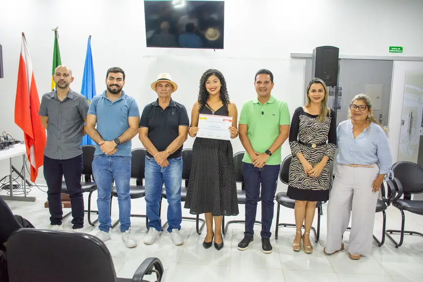  <div class='credito_fotos'>Foto: Karla Reis &nbsp;&nbsp;|&nbsp;&nbsp; <a href='/midias/2025/originais/20251115190713-GF00009210-F00106896.webp' download><i class='fa-solid fa-download'></i> Download</a></div>