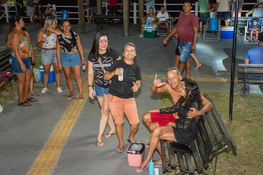  <div class='credito_fotos'>Foto: Karla Reis &nbsp;&nbsp;|&nbsp;&nbsp; <a href='/midias/2025/originais/20251117113717-GF00009211-F00106967.webp' download><i class='fa-solid fa-download'></i> Download</a></div>