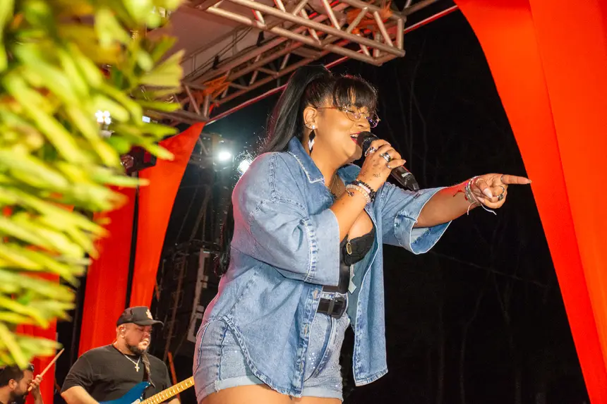  <div class='credito_fotos'>Foto: Karla Reis &nbsp;&nbsp;|&nbsp;&nbsp; <a href='/midias/2025/originais/20251117113812-GF00009211-F00107007.webp' download><i class='fa-solid fa-download'></i> Download</a></div>