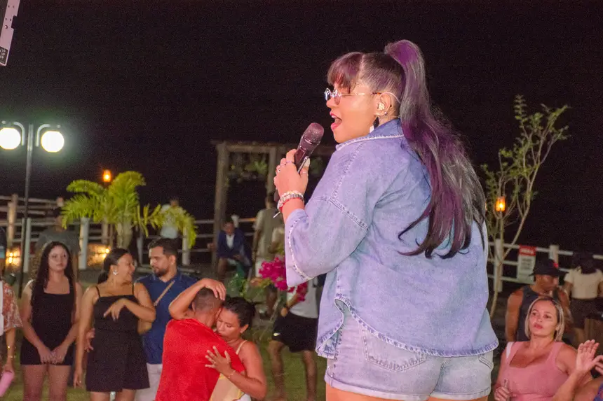  <div class='credito_fotos'>Foto: Karla Reis &nbsp;&nbsp;|&nbsp;&nbsp; <a href='/midias/2025/originais/20251117113836-GF00009211-F00107025.webp' download><i class='fa-solid fa-download'></i> Download</a></div>