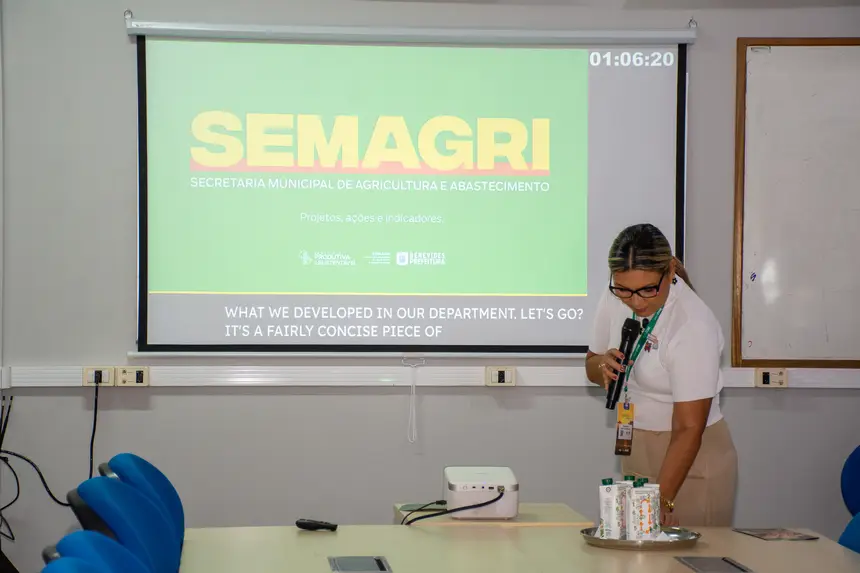  <div class='credito_fotos'>Foto: Karla Reis &nbsp;&nbsp;|&nbsp;&nbsp; <a href='/midias/2025/originais/20251121004227-GF00009216-F00107241.webp' download><i class='fa-solid fa-download'></i> Download</a></div>