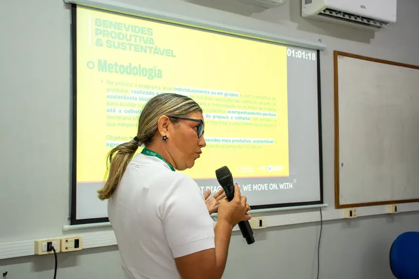  <div class='credito_fotos'>Foto: Karla Reis &nbsp;&nbsp;|&nbsp;&nbsp; <a href='/midias/2025/originais/20251121004236-GF00009216-F00107248.webp' download><i class='fa-solid fa-download'></i> Download</a></div>