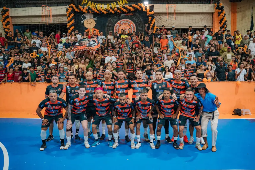  <div class='credito_fotos'>Foto: Heloam Sousa &nbsp;&nbsp;|&nbsp;&nbsp; <a href='/midias/2025/originais/20251129194609-GF00009221-F00107518.webp' download><i class='fa-solid fa-download'></i> Download</a></div>