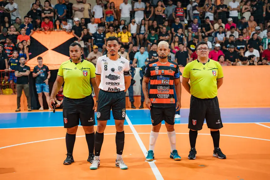  <div class='credito_fotos'>Foto: Heloam Sousa &nbsp;&nbsp;|&nbsp;&nbsp; <a href='/midias/2025/originais/20251129194611-GF00009221-F00107519.webp' download><i class='fa-solid fa-download'></i> Download</a></div>