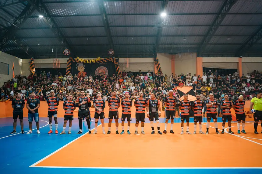  <div class='credito_fotos'>Foto: Heloam Sousa &nbsp;&nbsp;|&nbsp;&nbsp; <a href='/midias/2025/originais/20251129194612-GF00009221-F00107520.webp' download><i class='fa-solid fa-download'></i> Download</a></div>