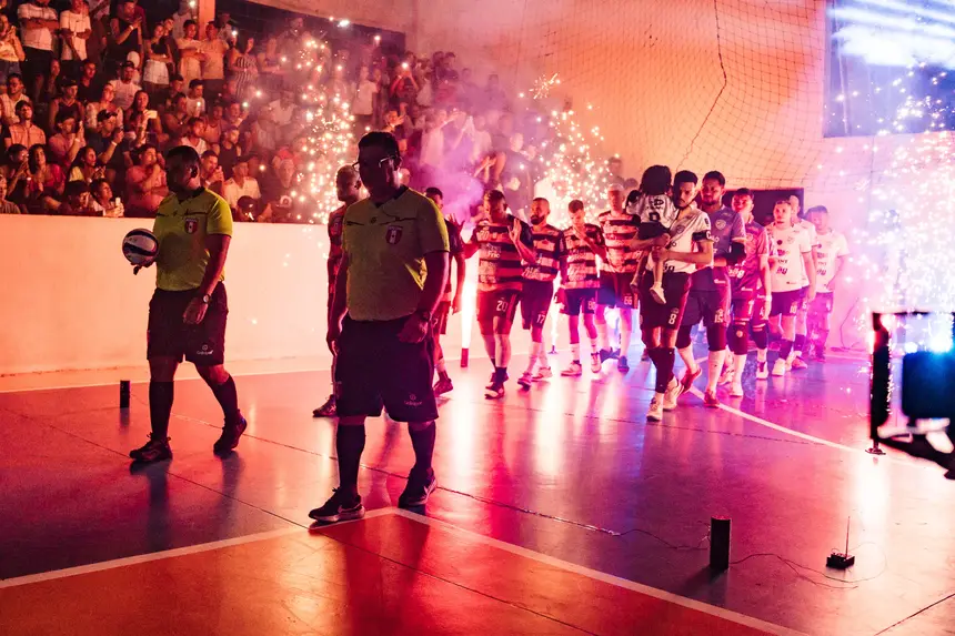  <div class='credito_fotos'>Foto: Heloam Sousa &nbsp;&nbsp;|&nbsp;&nbsp; <a href='/midias/2025/originais/20251129194615-GF00009221-F00107522.webp' download><i class='fa-solid fa-download'></i> Download</a></div>