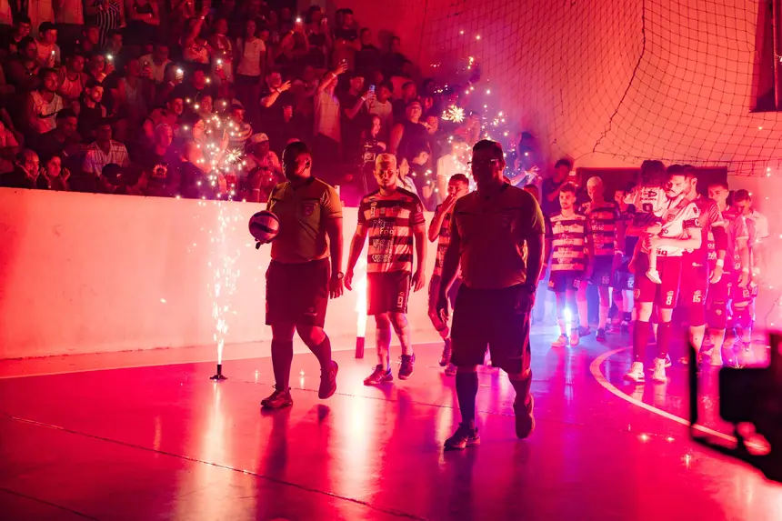  <div class='credito_fotos'>Foto: Heloam Sousa &nbsp;&nbsp;|&nbsp;&nbsp; <a href='/midias/2025/originais/20251129194616-GF00009221-F00107523.webp' download><i class='fa-solid fa-download'></i> Download</a></div>