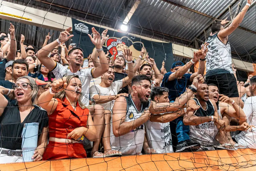  <div class='credito_fotos'>Foto: Heloam Sousa &nbsp;&nbsp;|&nbsp;&nbsp; <a href='/midias/2025/originais/20251129194703-GF00009221-F00107555.webp' download><i class='fa-solid fa-download'></i> Download</a></div>