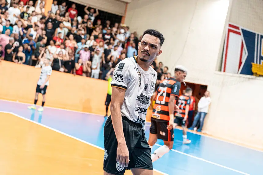  <div class='credito_fotos'>Foto: Heloam Sousa &nbsp;&nbsp;|&nbsp;&nbsp; <a href='/midias/2025/originais/20251129194704-GF00009221-F00107556.webp' download><i class='fa-solid fa-download'></i> Download</a></div>