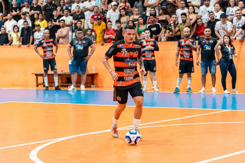  <div class='credito_fotos'>Foto: Heloam Sousa &nbsp;&nbsp;|&nbsp;&nbsp; <a href='/midias/2025/originais/20251129194708-GF00009221-F00107558.webp' download><i class='fa-solid fa-download'></i> Download</a></div>