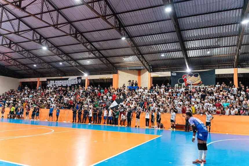  <div class='credito_fotos'>Foto: Heloam Sousa &nbsp;&nbsp;|&nbsp;&nbsp; <a href='/midias/2025/originais/20251129194710-GF00009221-F00107559.webp' download><i class='fa-solid fa-download'></i> Download</a></div>